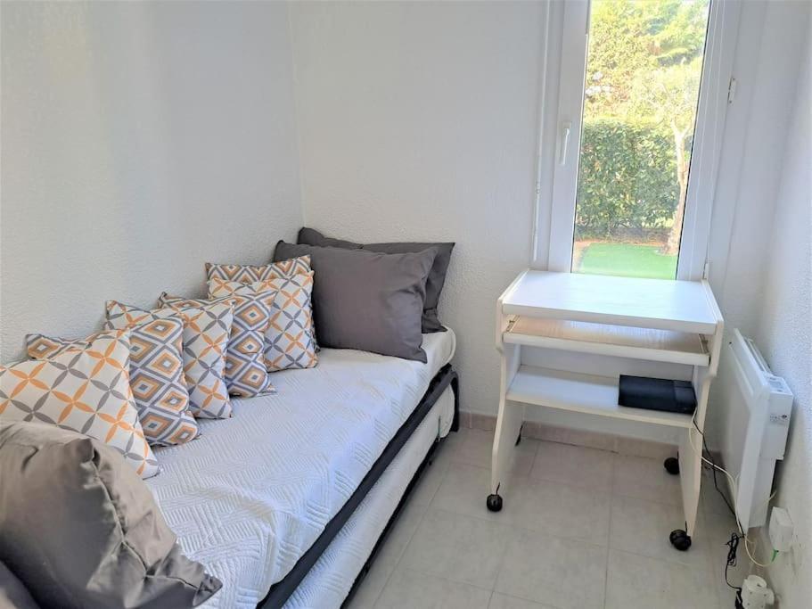 Apartamento Frejus, Studio, 100 M De La Plage-Port Fréjus Exterior foto